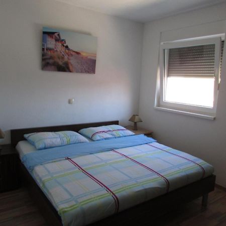Apartment Miaantonia Vrsi Luaran gambar