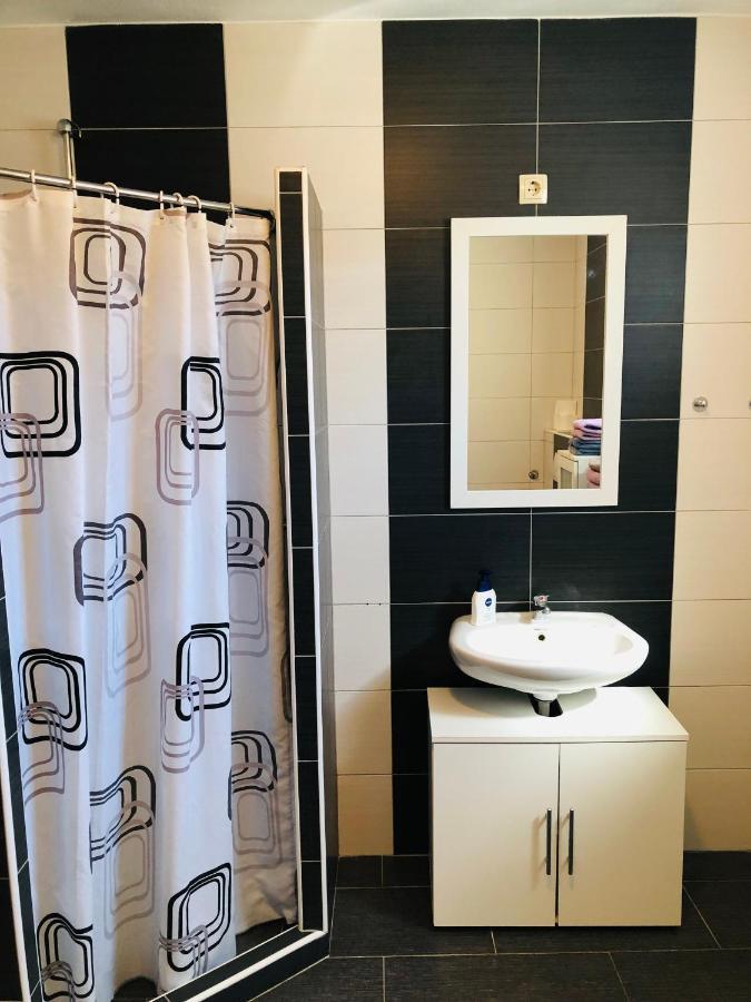 Apartment Miaantonia Vrsi Luaran gambar