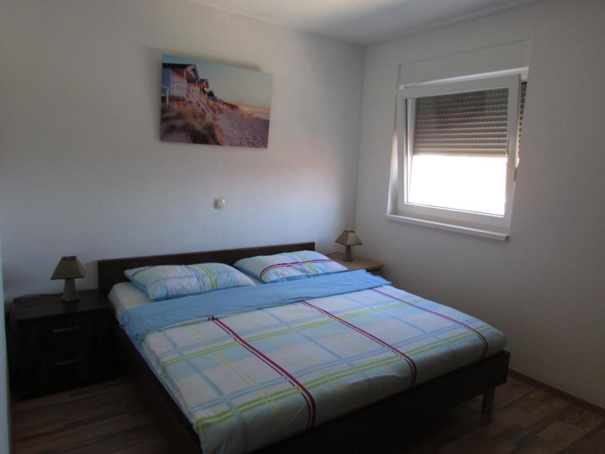 Apartment Miaantonia Vrsi Luaran gambar